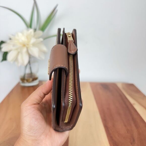 NWT Coach Medium Corner Zip Wallet In Signature Canvas‎ - Picture 3 of 5